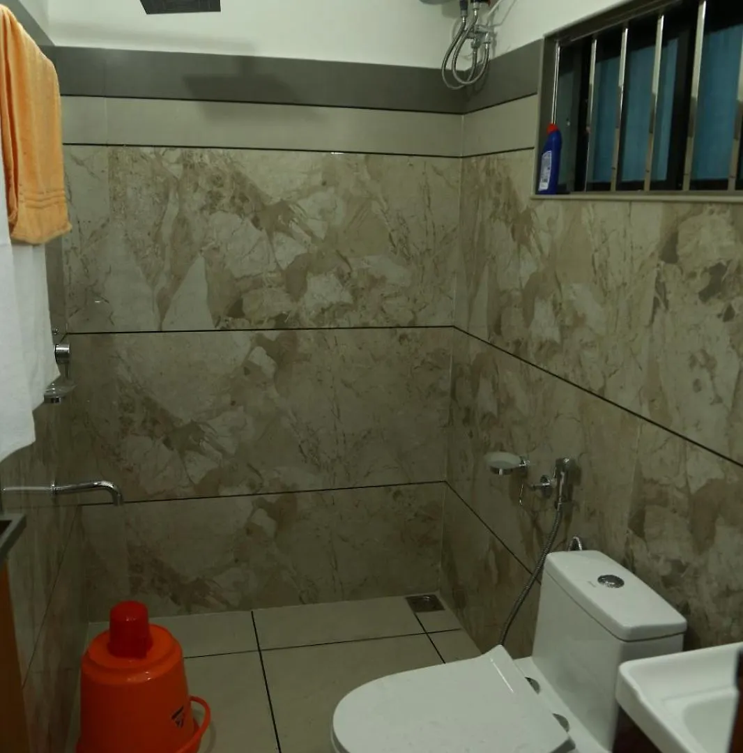 Lush Green-Homestay Pooppara Homestay